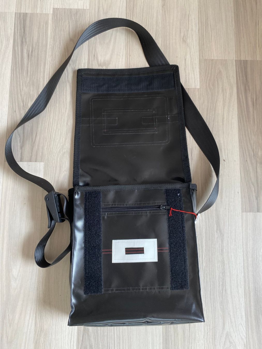 Taschen für Damen: Blachen-Tasche "Tolles Unikat!!!" – Neu (gemäss Beschreibung) aus Egg SZ von irbaku 1