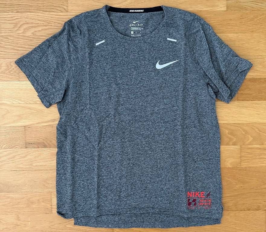 T-shirt: NIKE Running - Shirt (M) – Usato da Zumikon venduto da NilsThalmann