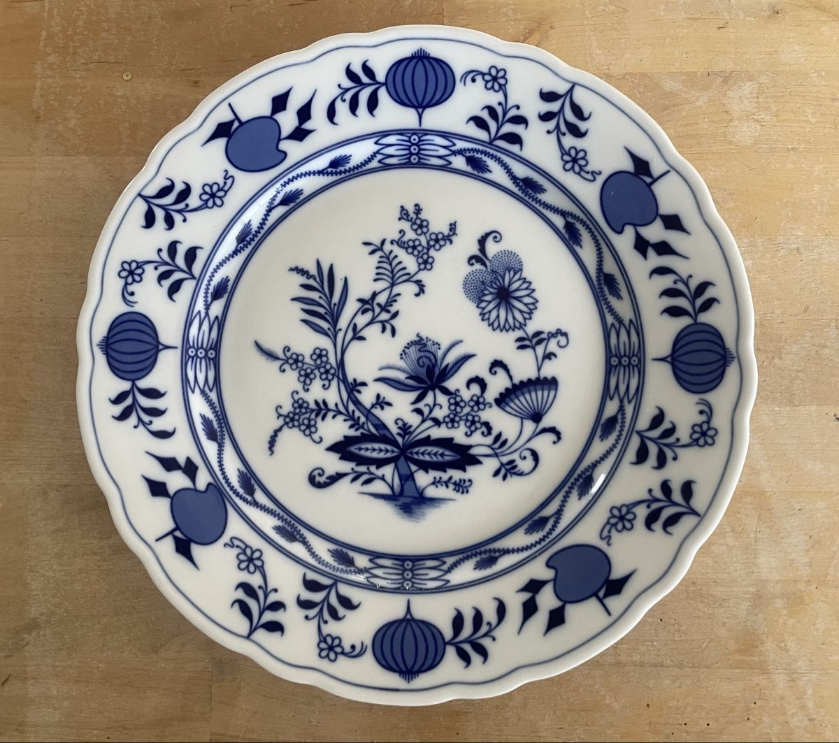 Assiettes: Plate Bavaria Germany Onion Pattern good condition – D'occasion à Zürich par joh_89d8