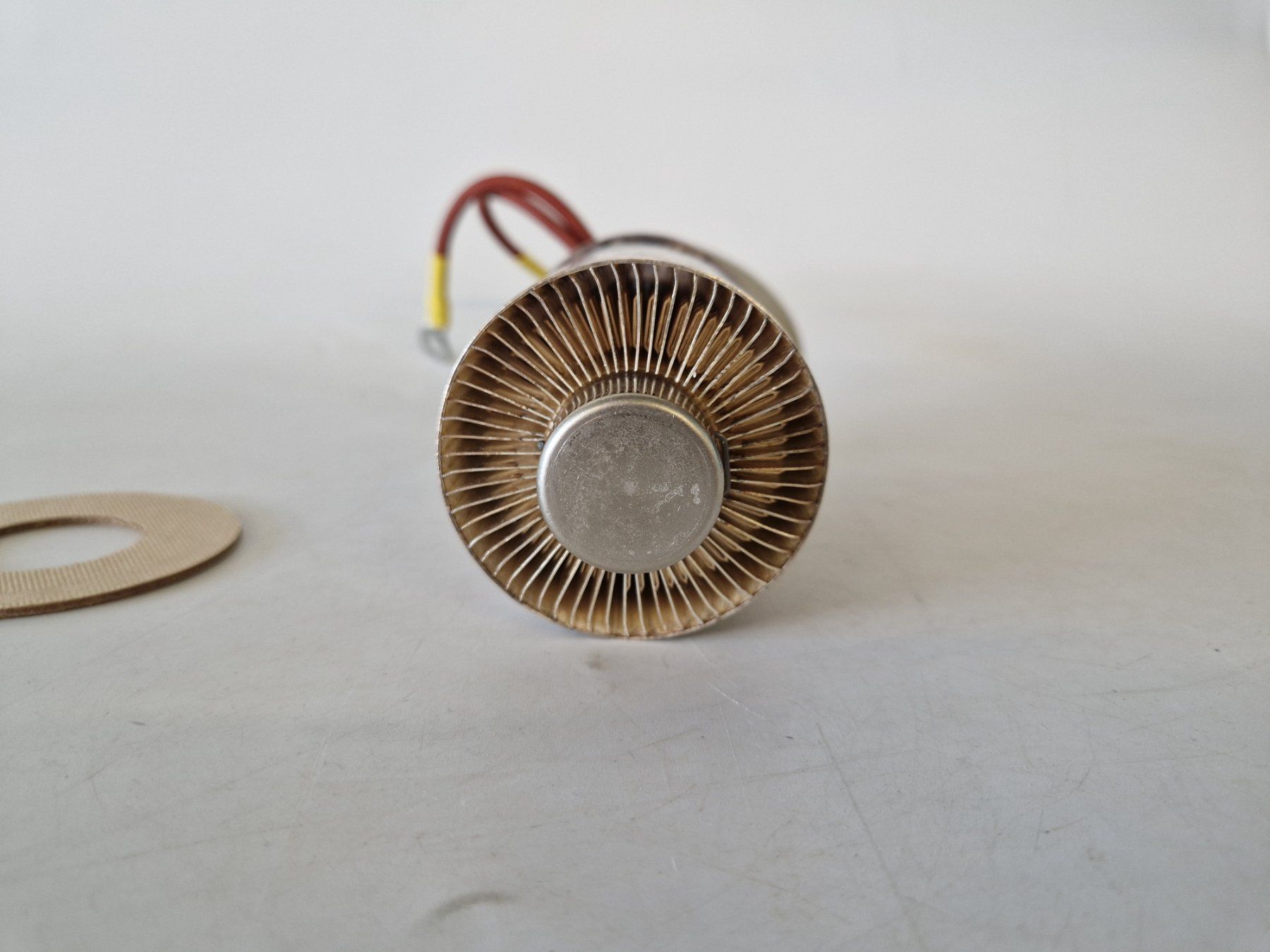 Componenti elettronici: Metall-Keramik-Hochfrequenz-Leistungstriode – Usato da Muhen venduto da Restwert_Muhen 3