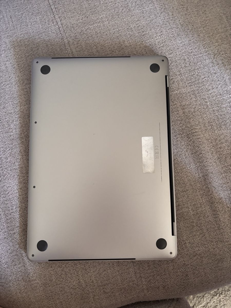 Apple Portables: Mac Book Pro 13” Mid 2020 1tb – D'occasion à Thalwil par floh_biss161 2