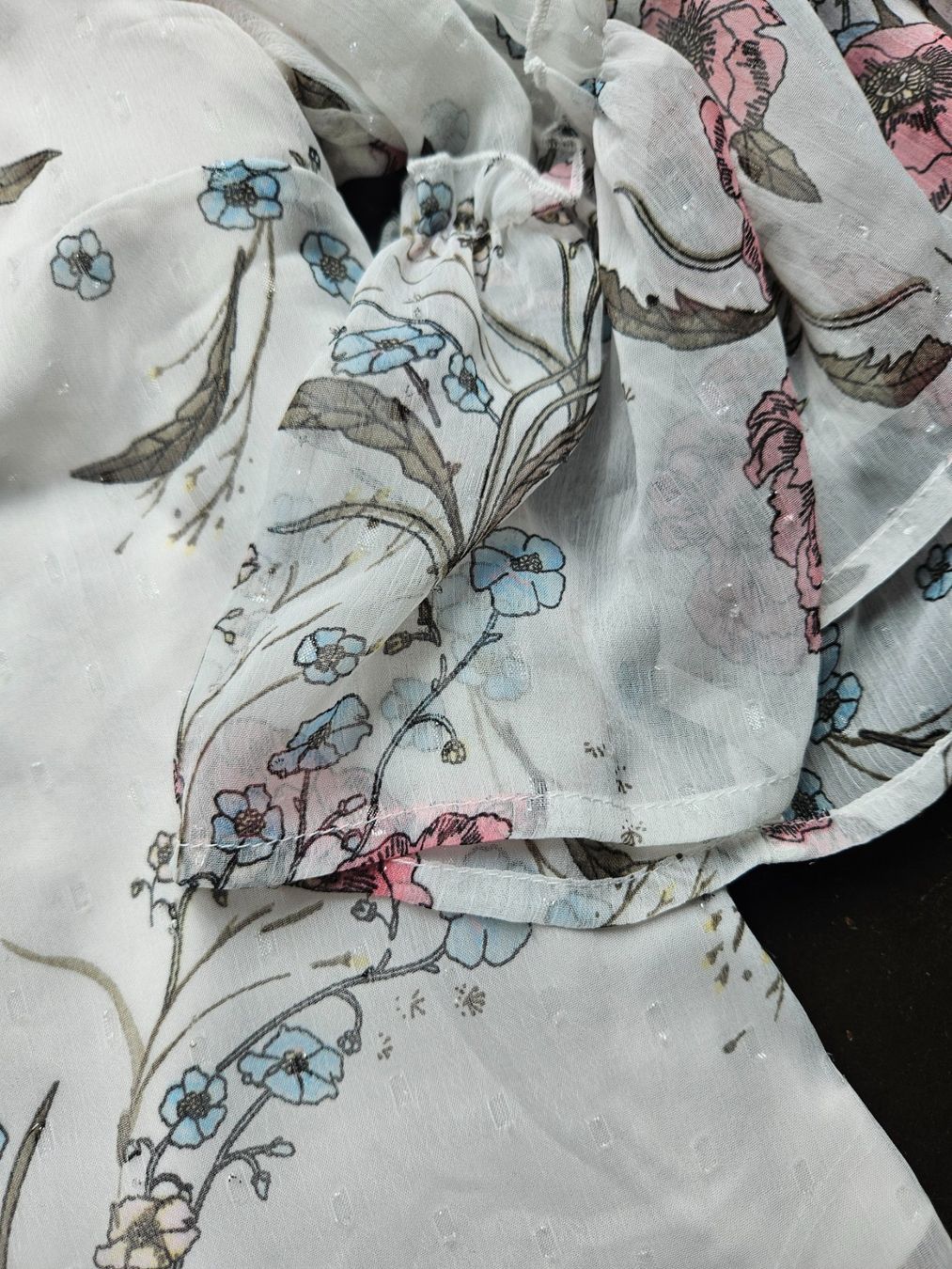 Camicette: Flowy Floral Blouse C&A - Elegant Sleeves – Usato da Zürich venduto da za.Sophia 3