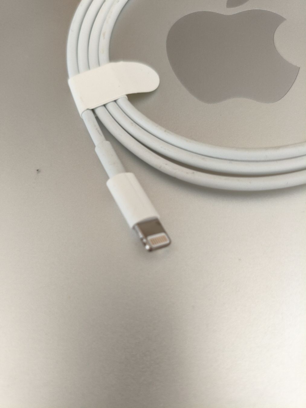 Apple Câbles: Apple Lightning USB Cable 1m White New – Neuf avec emballage d'origine à Bern par Janick.Spielmann 1