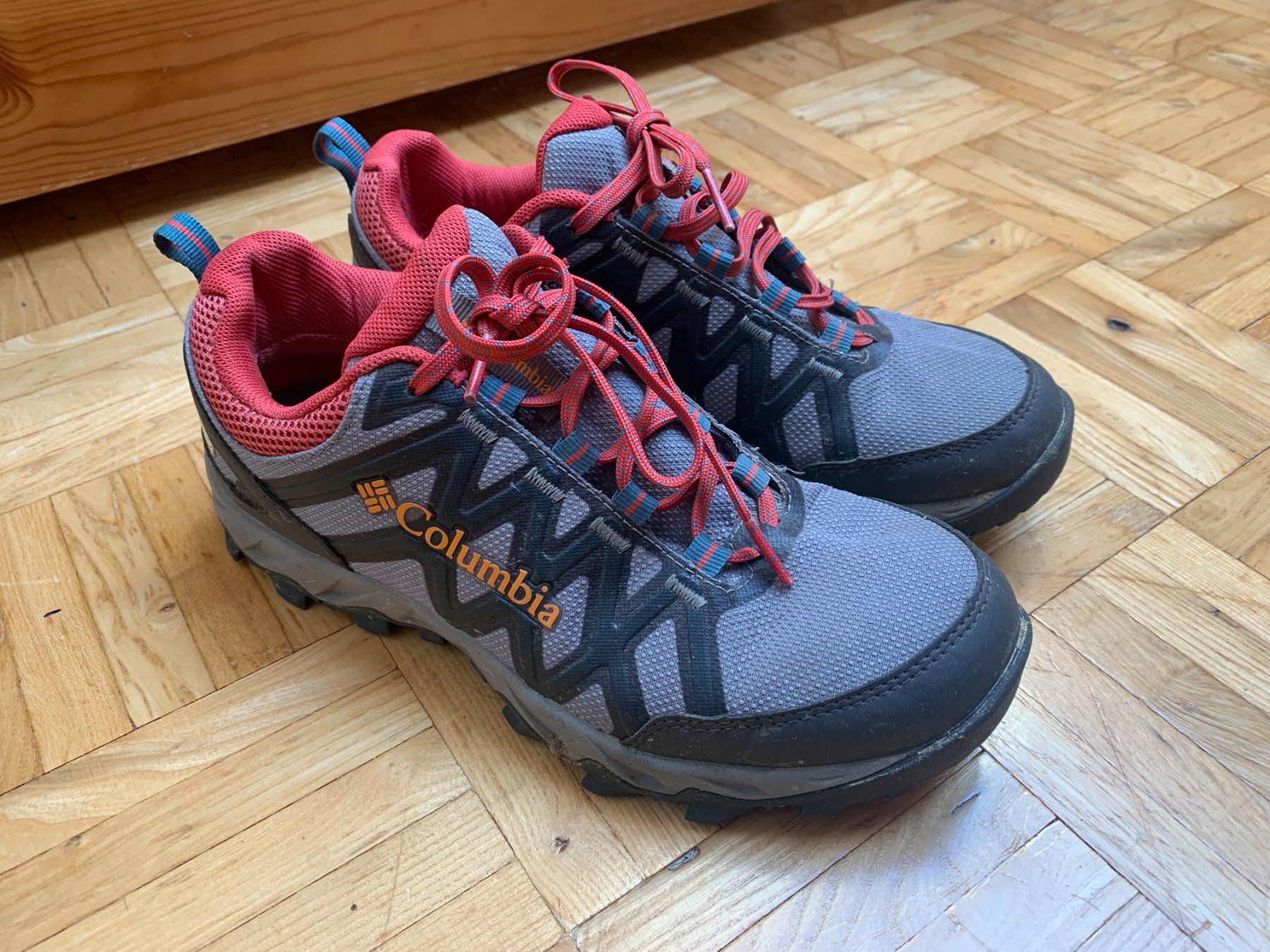 Columbia Damenschuhe: Chaussures Columbia 38 – Gebraucht aus Boécourt von Tedmosby