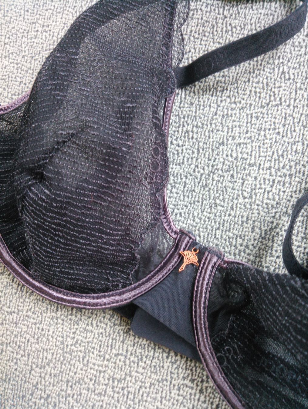 Altra biancheria intima: BH von JOOP aus violetter Spitze, 75C – Usato da Zürich venduto da philoumena 1