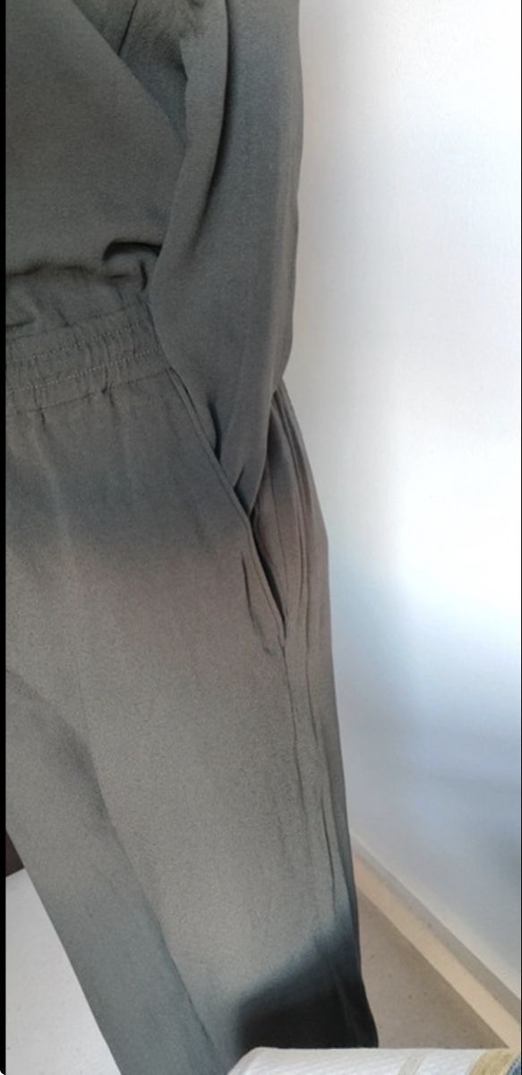 Massimo Dutti Jumpsuits: Combinaison Massimo Dutti – Gebraucht aus Versoix von wen_75xm 4
