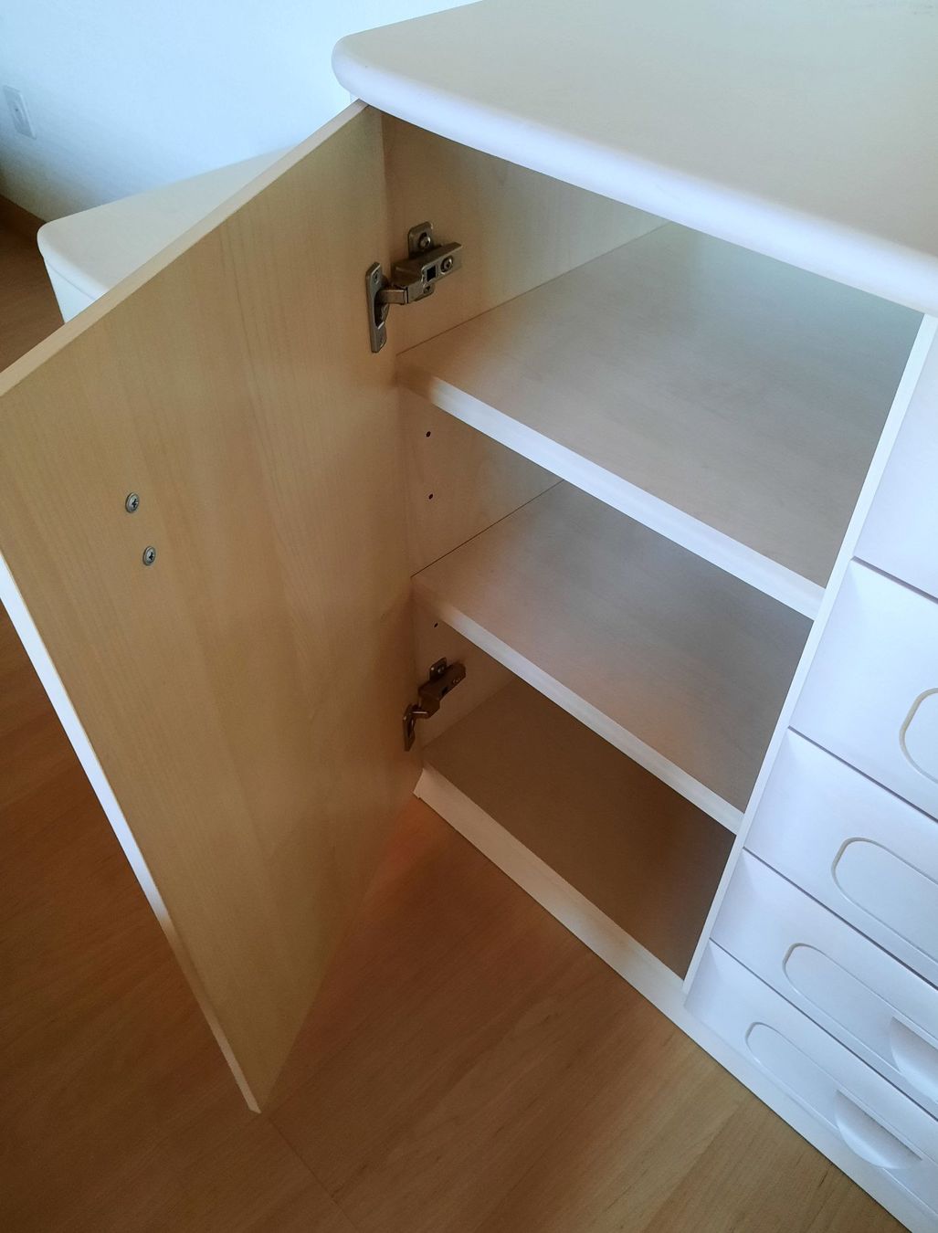 Commodes: Kommode und zwei Nachttischli – D'occasion à Illnau par Flomi75 4