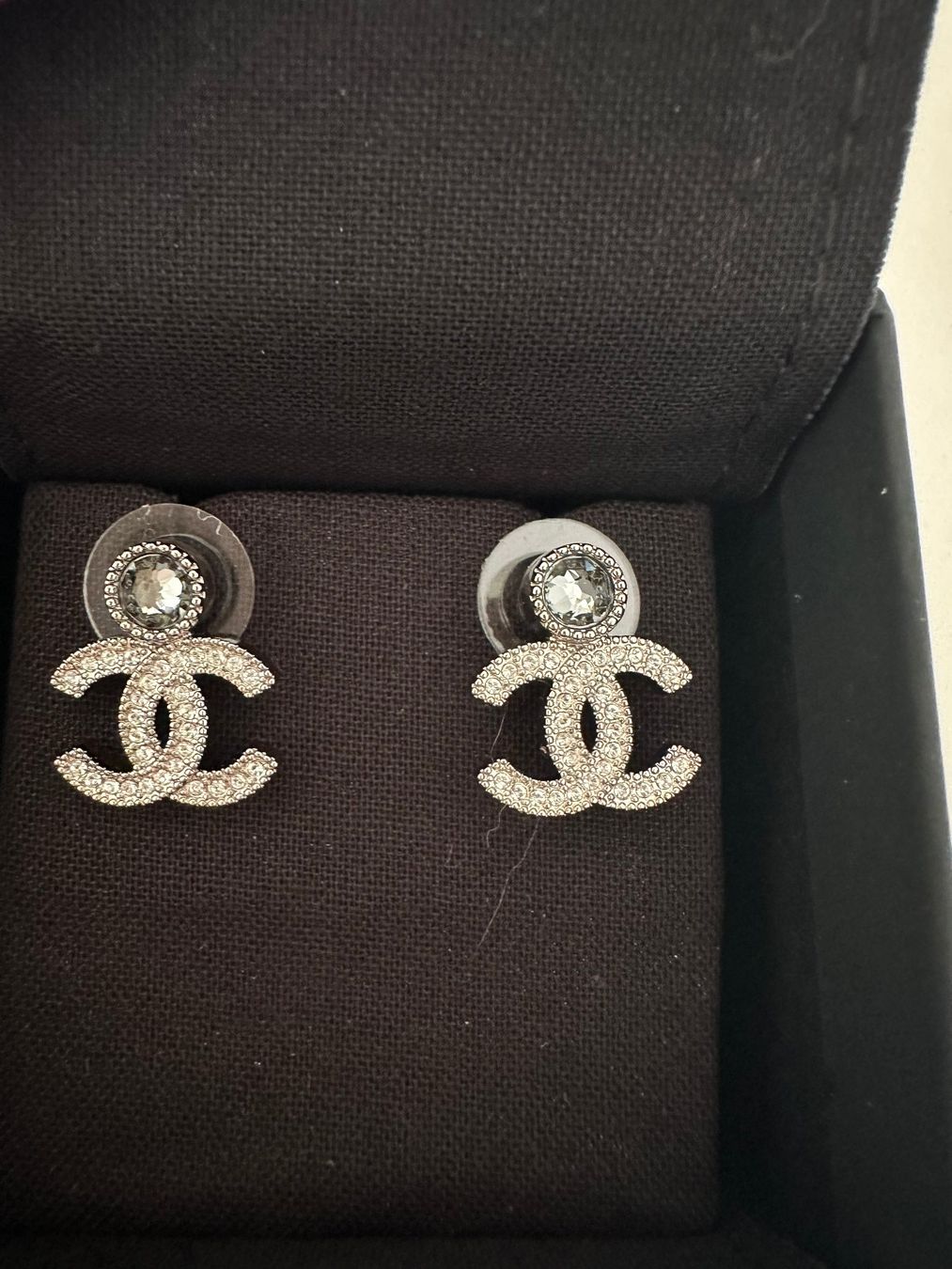 Orecchini pendenti & Orecchini a lobo: Chanel Strass Ohrringe mit  Kristall – Usato da Steinmaur venduto da regenbogen052