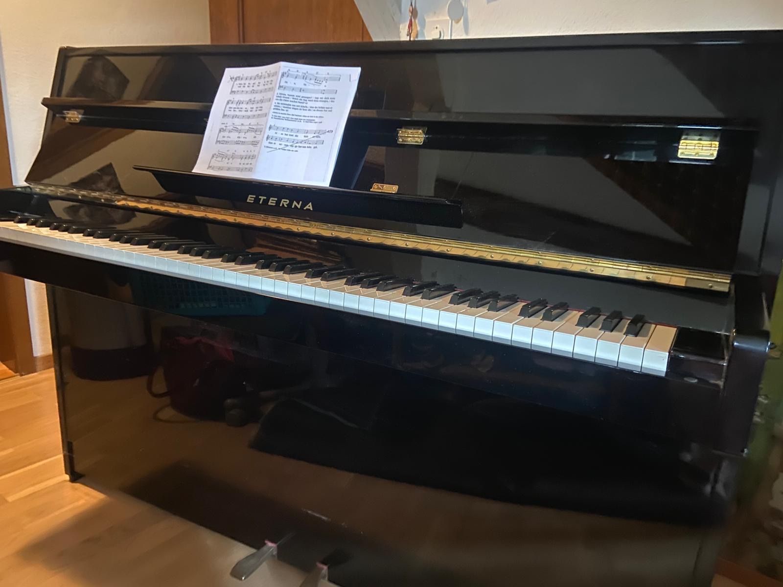 Strumenti musicali: Klavier Eterna – Usato da Berneck venduto da sem_5d82 1