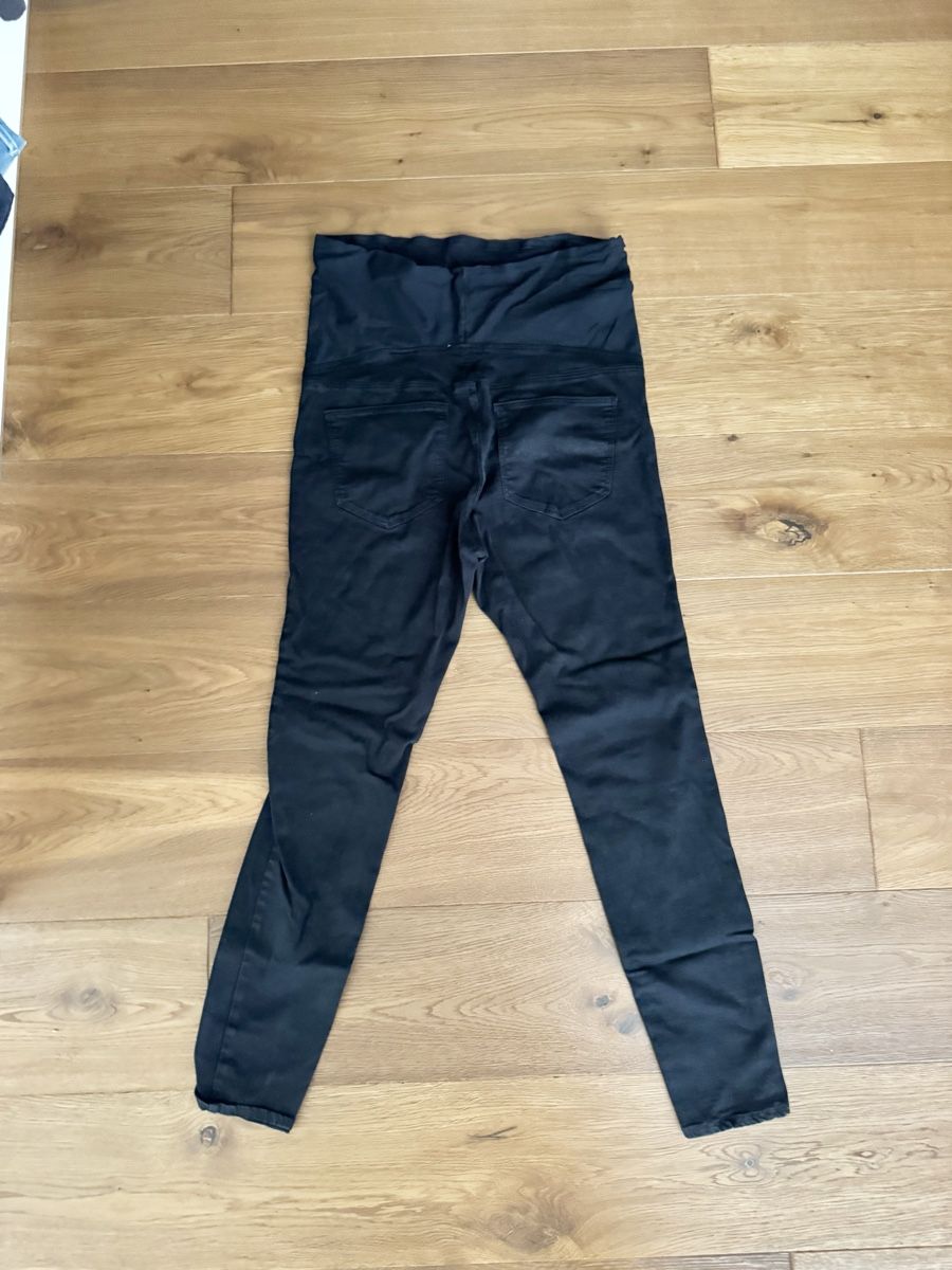 H&M Jeans: Umstandsjeans Gr. L – Usato da Waltenschwil venduto da tschutschgi 1