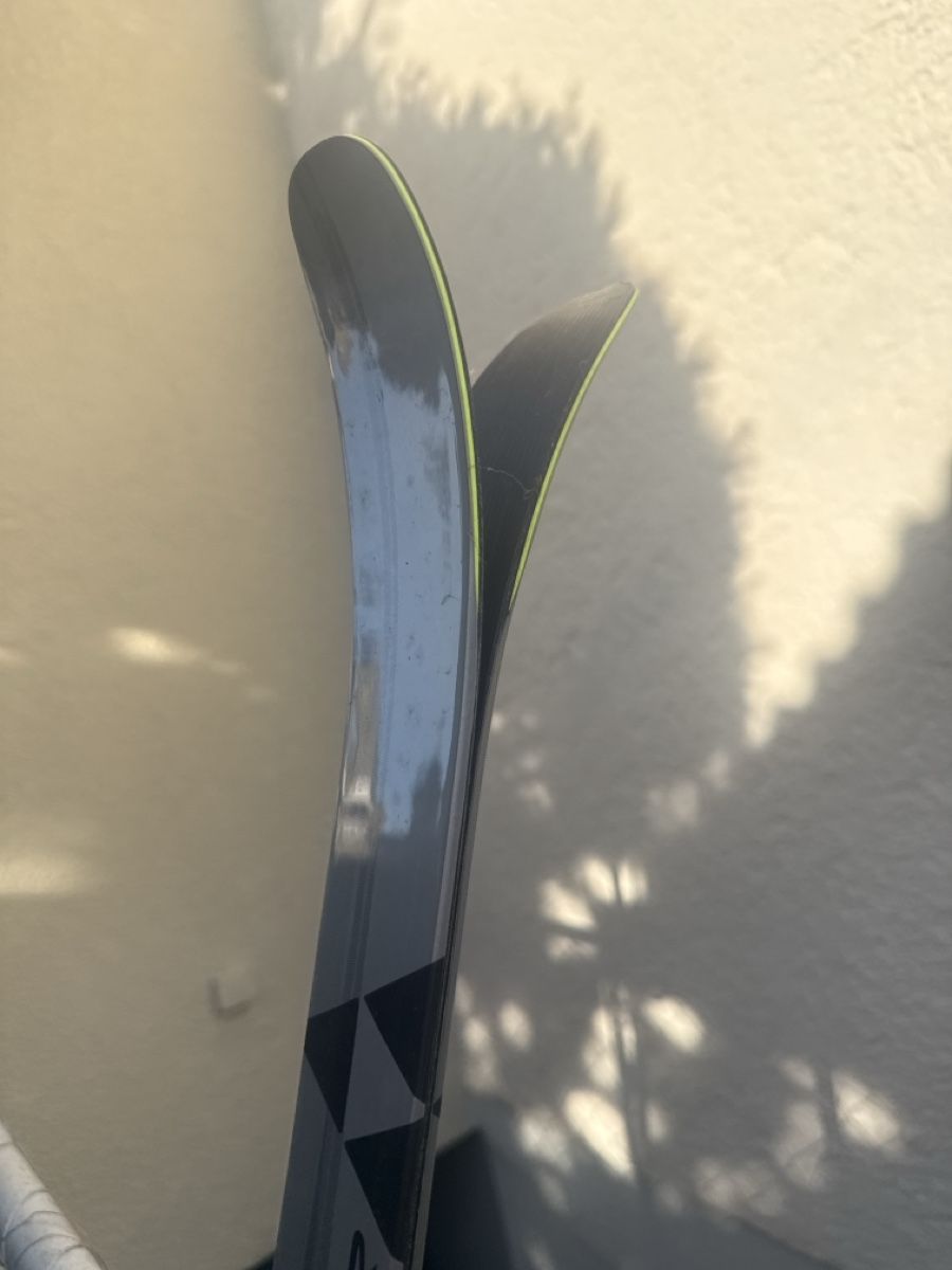 Fischer Sci: Fischer Ski 174cm mit Bindung Alpine – Usato da Zürich venduto da Krikri21 4