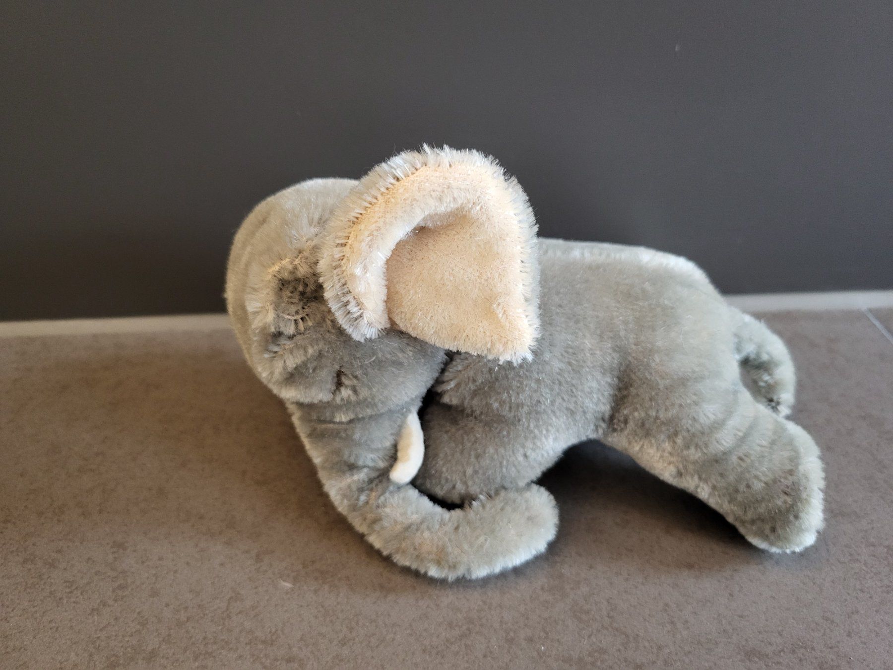 Steiff Spielzeuge: Steiff Elefant – Gebraucht aus Zürich von Orchidee