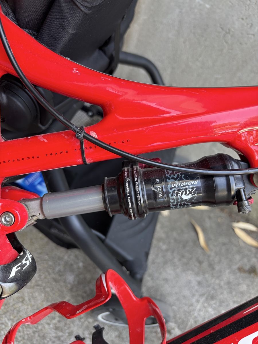 Specialized Vélos: Specialized MTB vollgefedert rot – D'occasion à Rorschach par fab_2nnm 5
