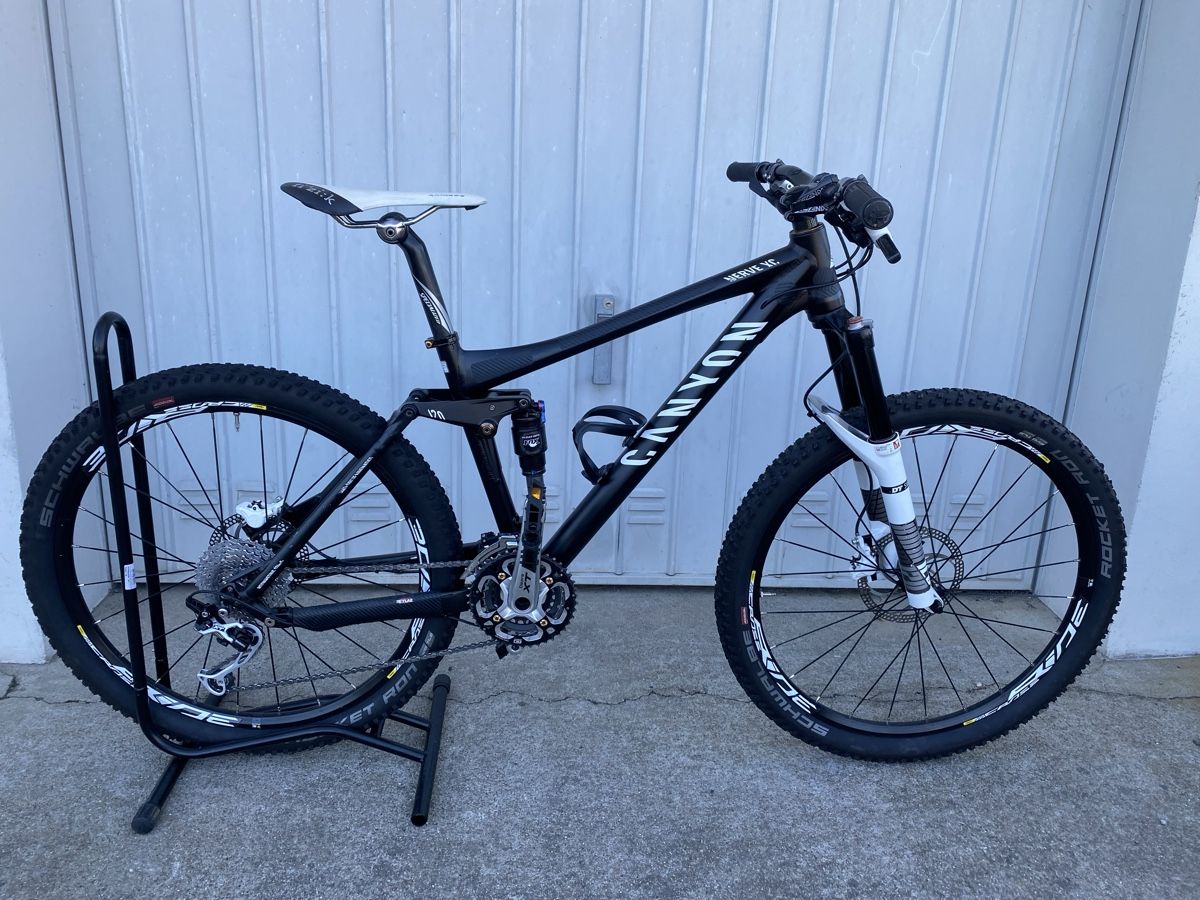Vélos: Canyon Nerve XC fully – D'occasion à Graben par pod_5qfd