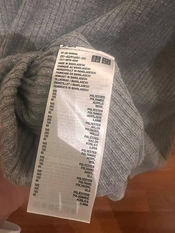Maglioni & Felpe: Pull gris col montant Uniqlo – Usato da St-Prex venduto da feb_wd8w 3