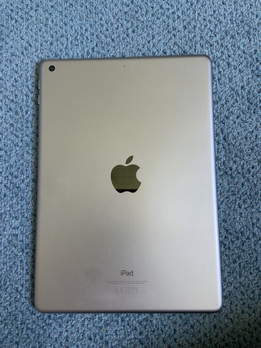 Apple Tablettes PC: Ipad 6, 128gb  – D'occasion à Jonschwil par WerderBremen1800 1