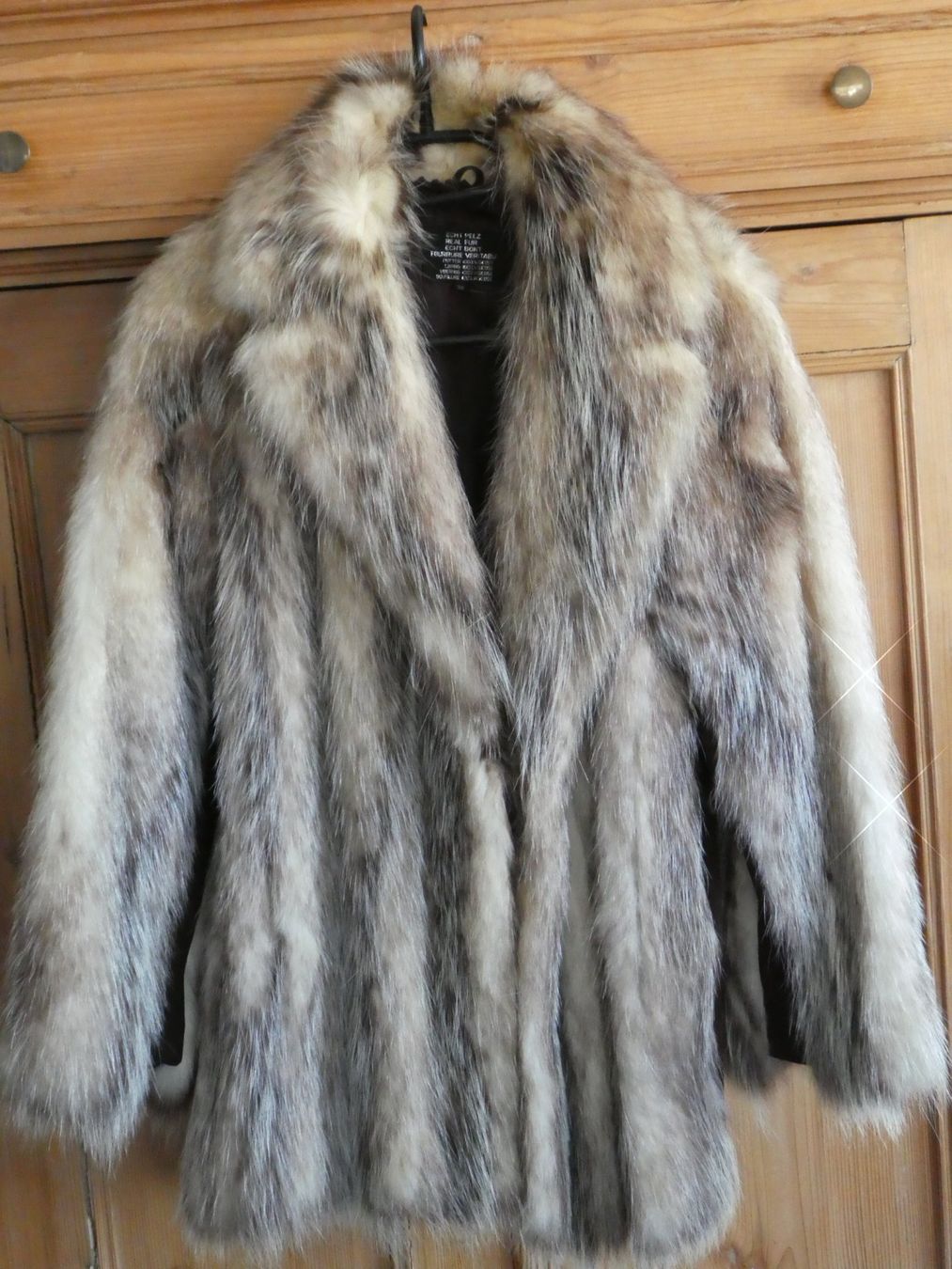 Giacche: Wunderschöne Pelzjacke mit echtem Opossum-Pelz – Usato da Muntelier venduto da Rwc
