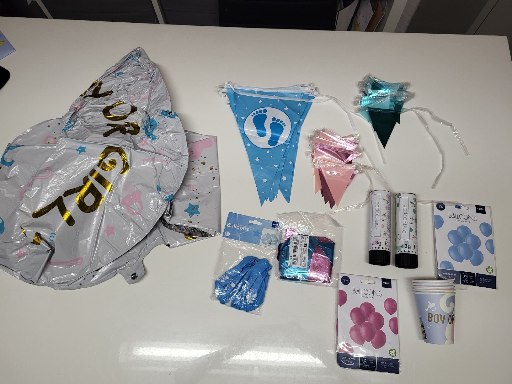Tutte le decorazioni: Gender Reveal Party Deko Set – Usato da Biglen venduto da Ixya69 1