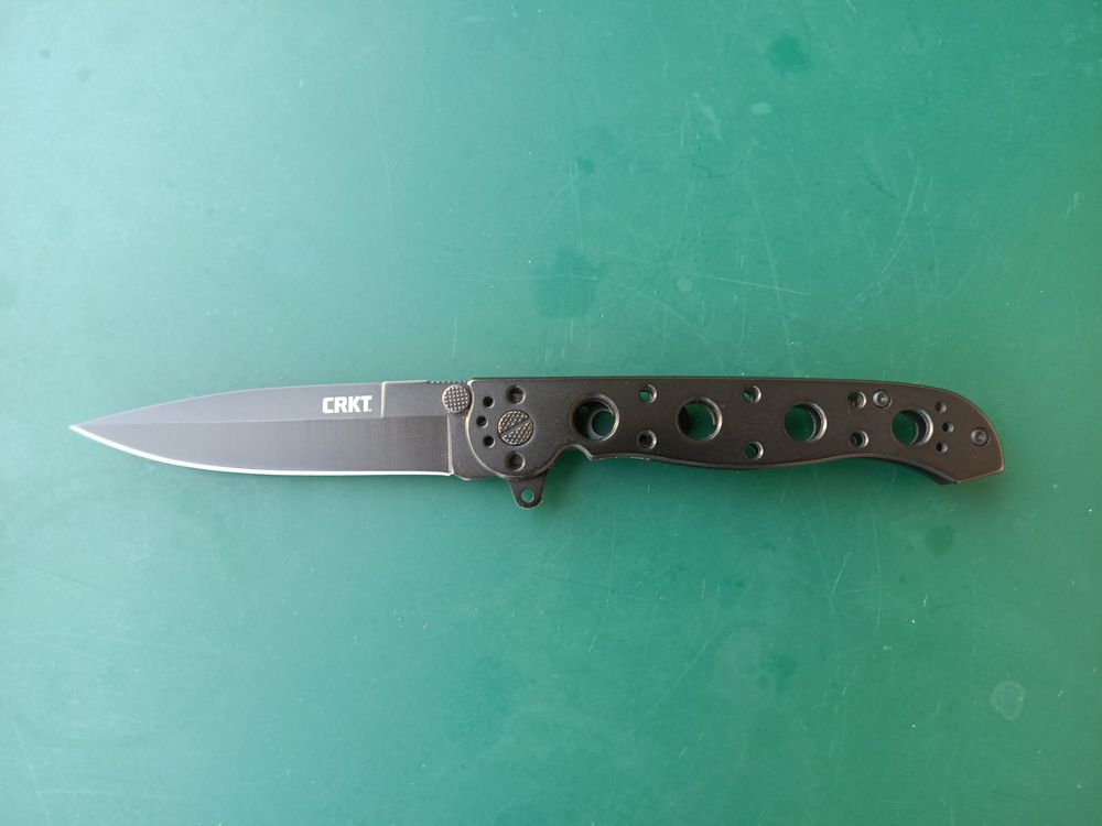 CRKT R1803 Klappmesser – 8Cr13MoV Stahlklinge, Schwarzes Aluminium-Griff, Mit Nylontasche, Für Outdoor & Alltag