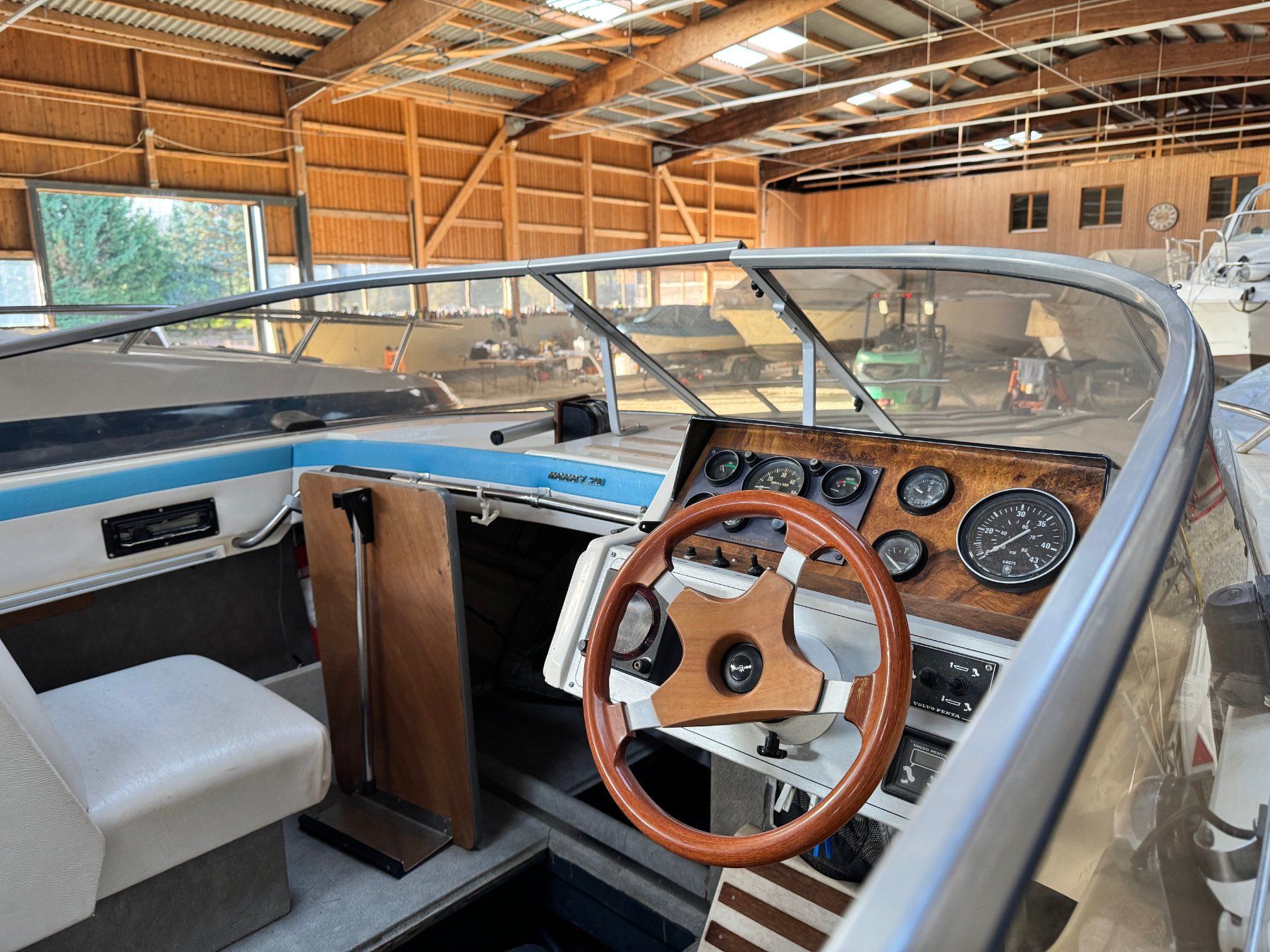Cranchi Barche: CRANCHI HOBBY 20 Es steht im HAFENPLATZ. – Usato da Avenches venduto da BOOTTRANSPORTE 5