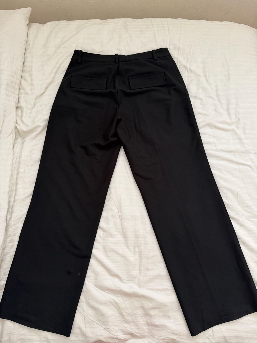 Stradivarius Pantaloni: Black Pants – Usato da Möhlin venduto da Diljan 1
