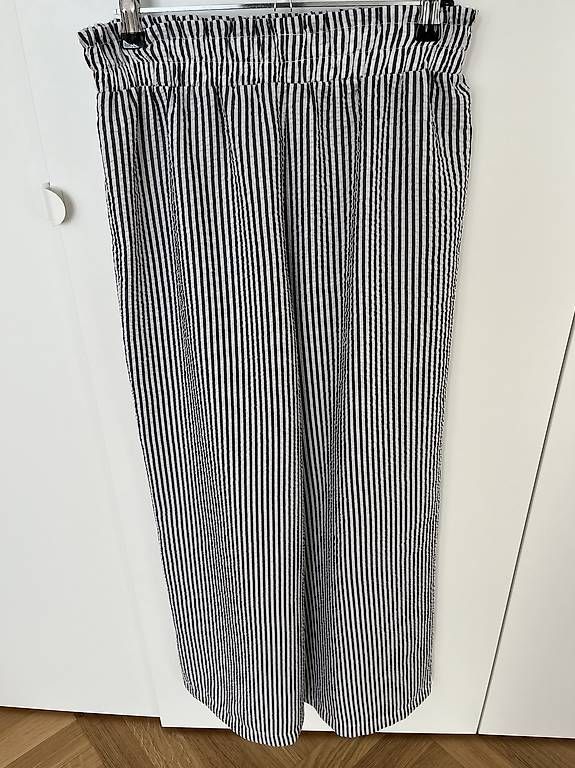 Kleiderpakete: FIZZEN - gestreiftes Zweiteiler-Set – Gebraucht aus Zürich von srh.wright 3