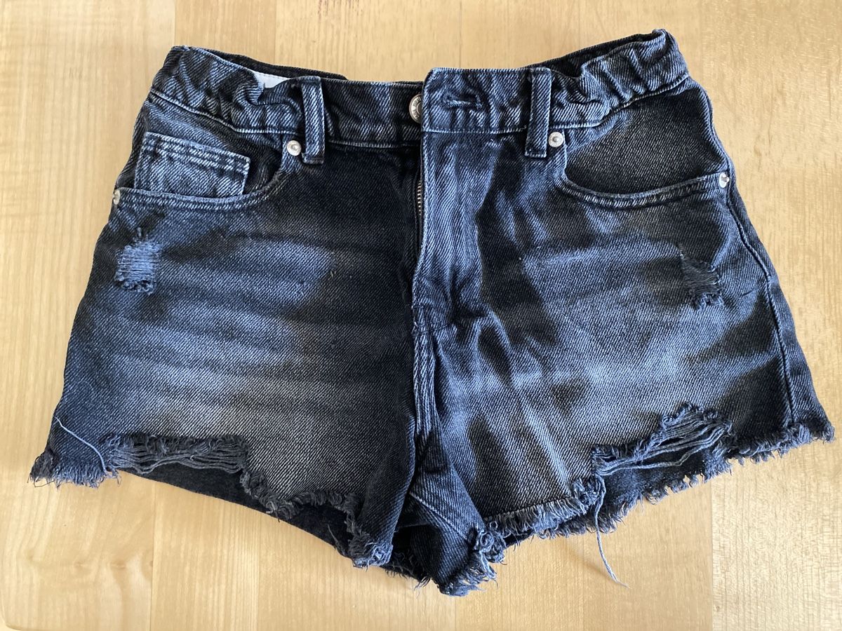 Zara Pantaloni: Kurze Jeans Mädchen Gr. 164 – Usato da Illnau venduto da Dodo115