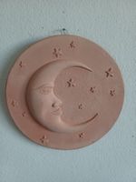 Kunstvoller Wandteller Wandplatte MOND Sternen Terracotta