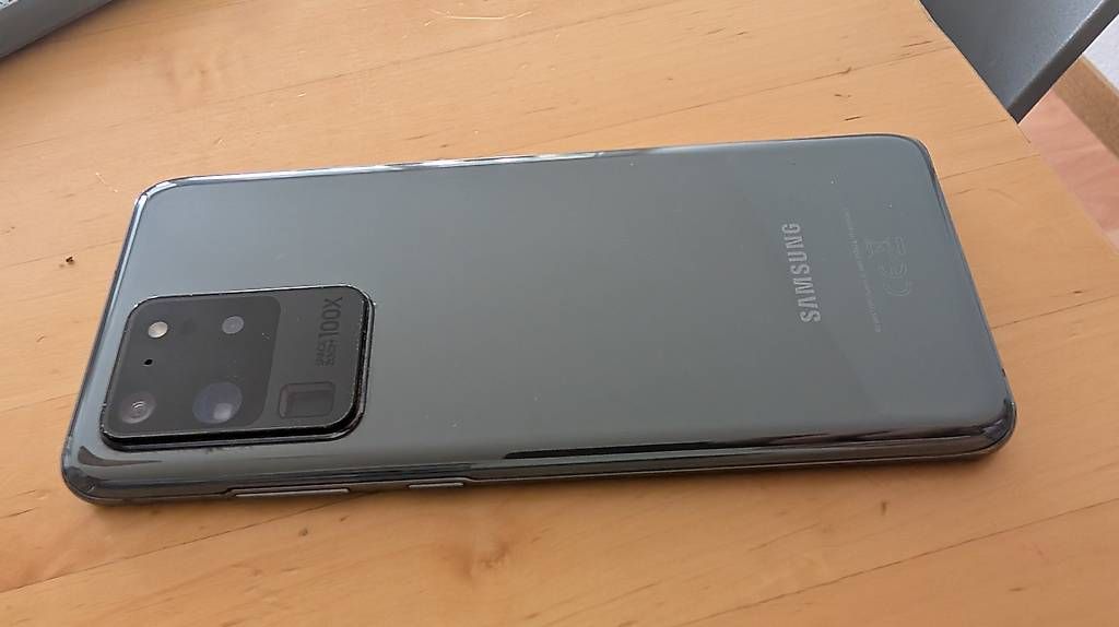 Telefoni cellulari / Smartphones: Samsung S20 Ultra  – Usato da Biel/Bienne venduto da Milazimi 2