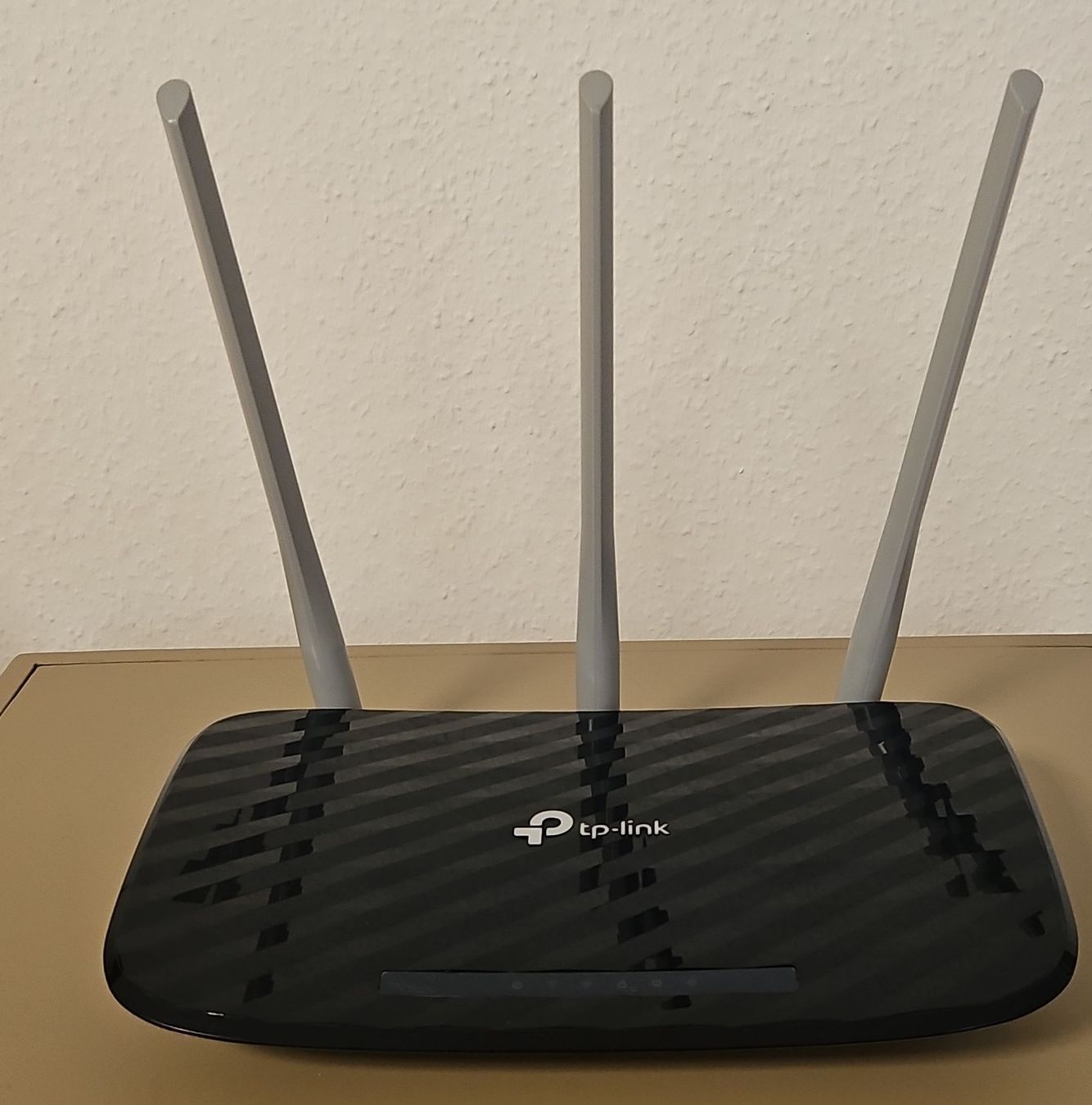 TP-Link Modem & Router: TP-Link WLAN Router AC20 guter Zustand – Usato da Liestal venduto da Musti-Kara