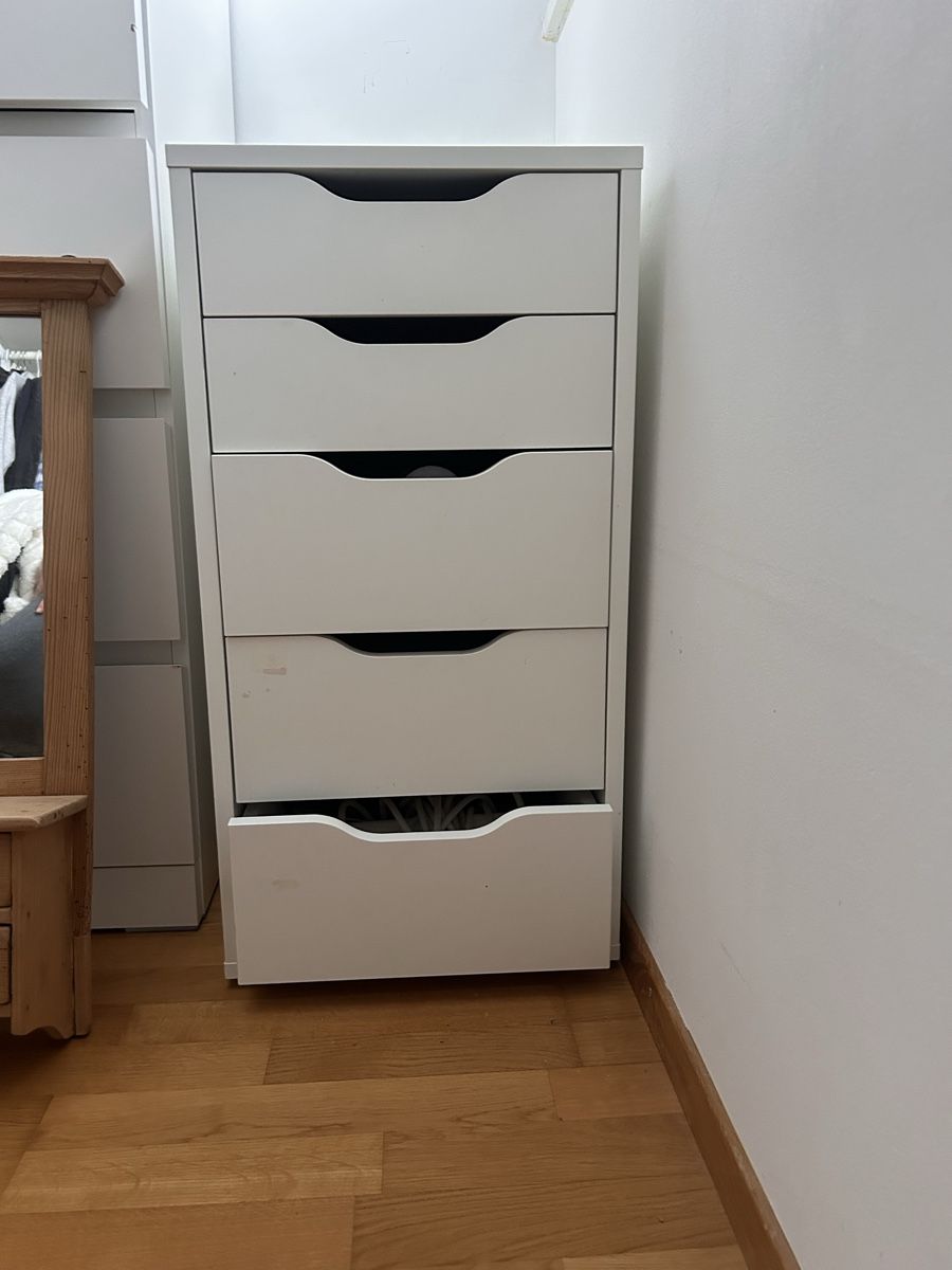 Cassettiere: weisser kleine IKEA Kommode mit Schubladen – Usato da Männedorf venduto da spicy-price 1