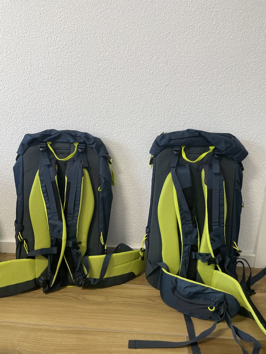 Zaini: Hiking Backpack, Perfect for Summer Adventures! – Nuovo (secondo la descrizione) da Goldau venduto da machdam 1