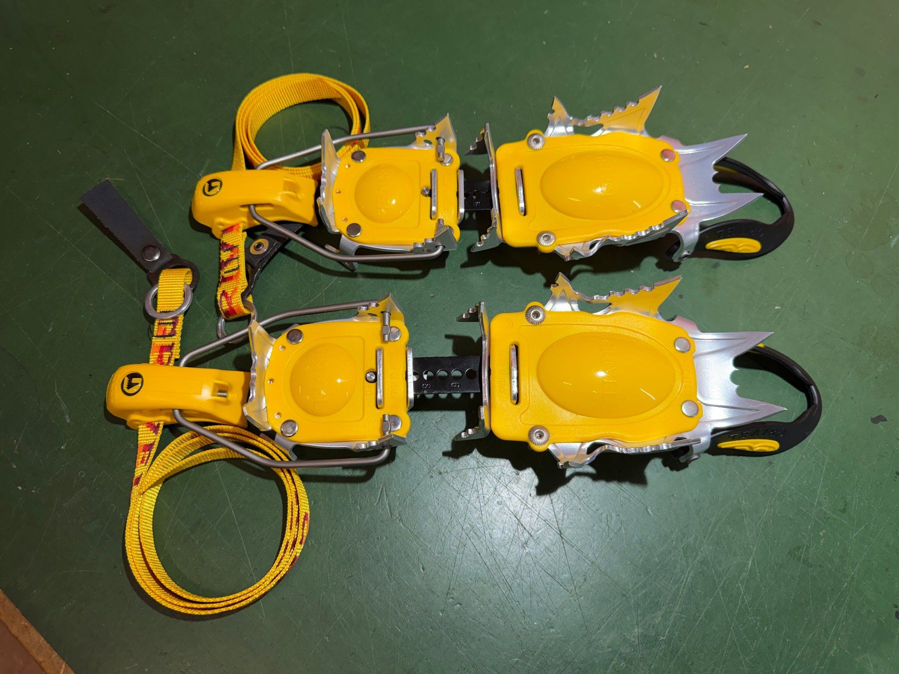 Grivel Altro in Alpinismo & Escursioni: Steigeisen: Grivel  - Air Tech – Usato da Edlibach venduto da habaum