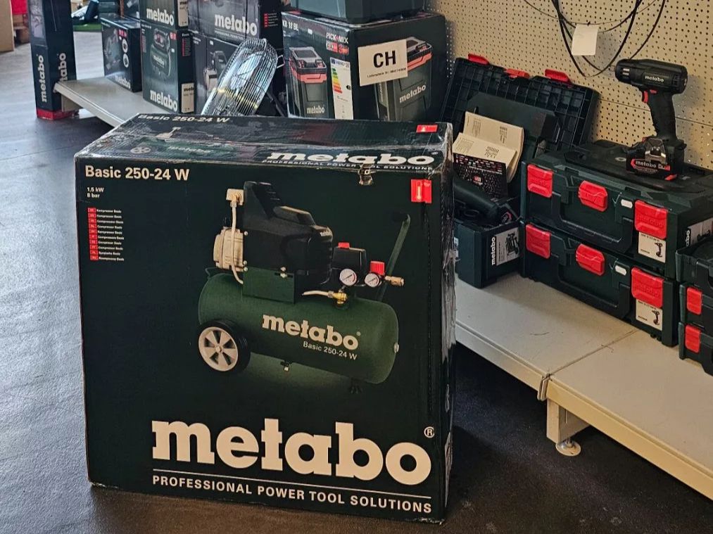 Metabo Compressori: Kompressor METABO Basic 250-24 W NEU & OVP – Nuovo e nell'imballaggio originale da Jegenstorf venduto da Bracher_Store 1