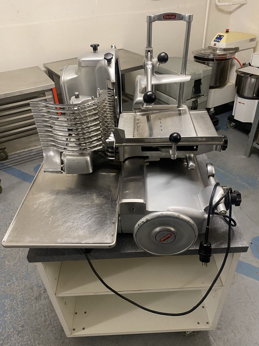 Berkel Elettrodomestici da cucina: Berkel Aufschnitmaschine Vollautomat – Usato da Rupperswil venduto da Gero83