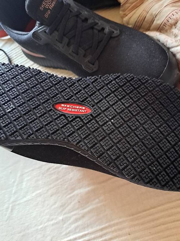 Herrenschuhe: Chaussure  – Neu und originalverpackt aus La Chaux-de-Fonds von atipik 5