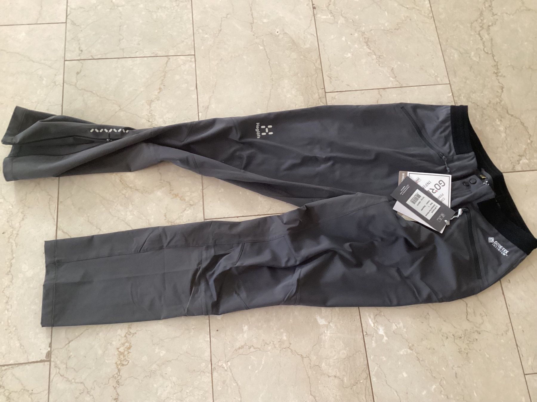 Haglöfs Hosen: Damen Haglöfs Sporthose Softshellhose Goretex – Neu (gemäss Beschreibung) aus Flüelen von ne08