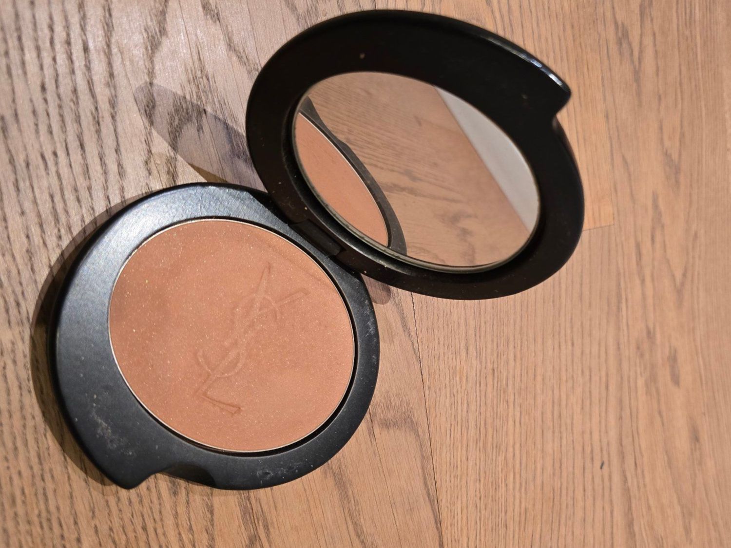 Make-up: YSL Large Sun Bonzer Powder Compact – Usato da Fehraltorf venduto da buylow3000 1