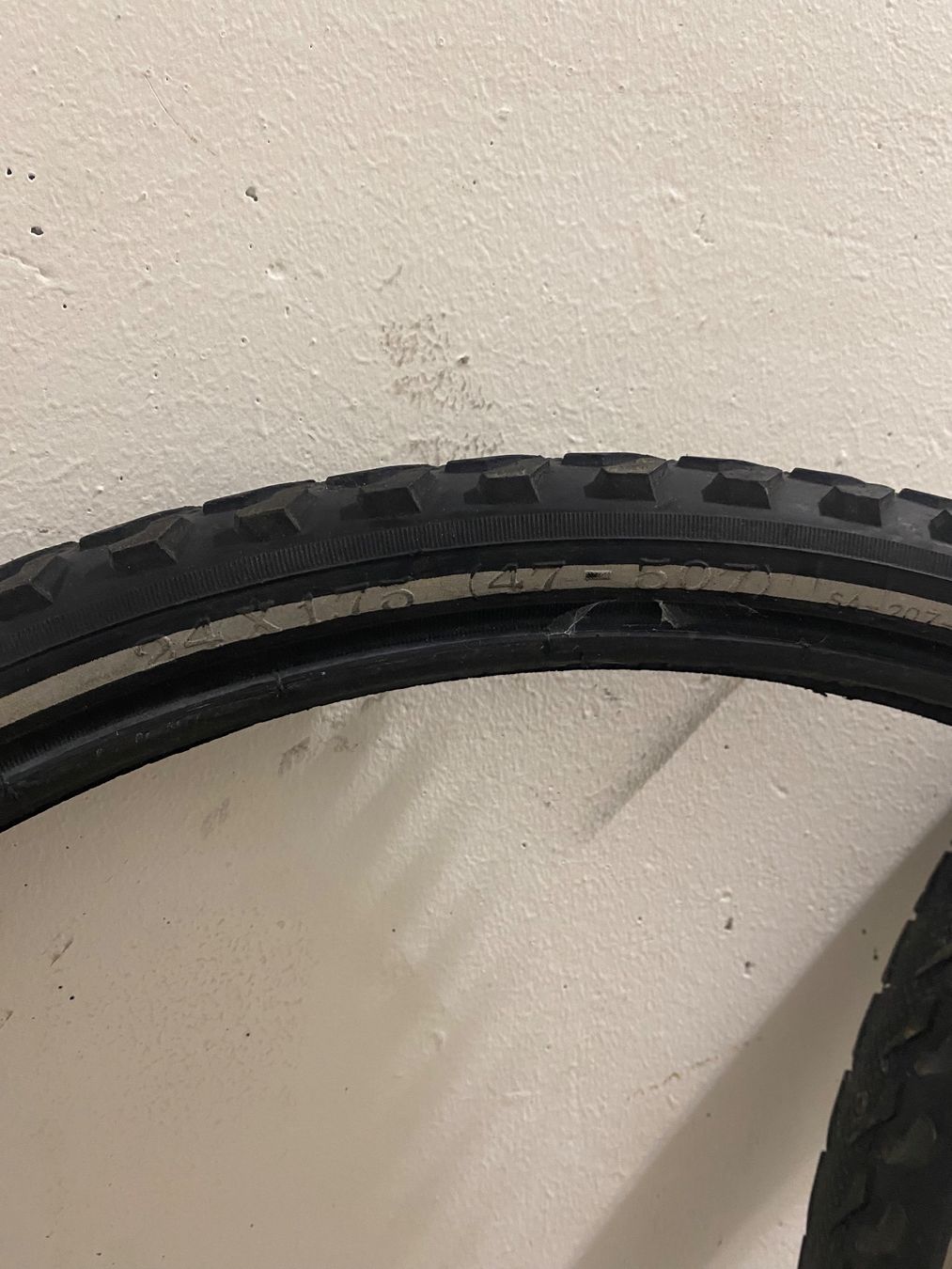 Ersatzteile: Pneus VTT 24x1.75 used 2 pcs – Gebraucht aus Biel/Bienne von gre_2jlk 2