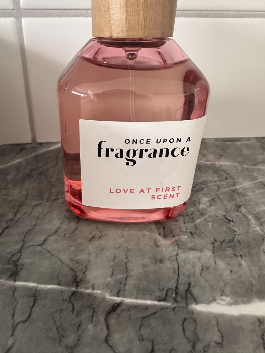 Parfum & Eau de Toilette: LOVE AT THE FIRST SCENT – Neu (gemäss Beschreibung) aus Chur von Milargo