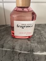 LOVE AT THE FIRST SCENT