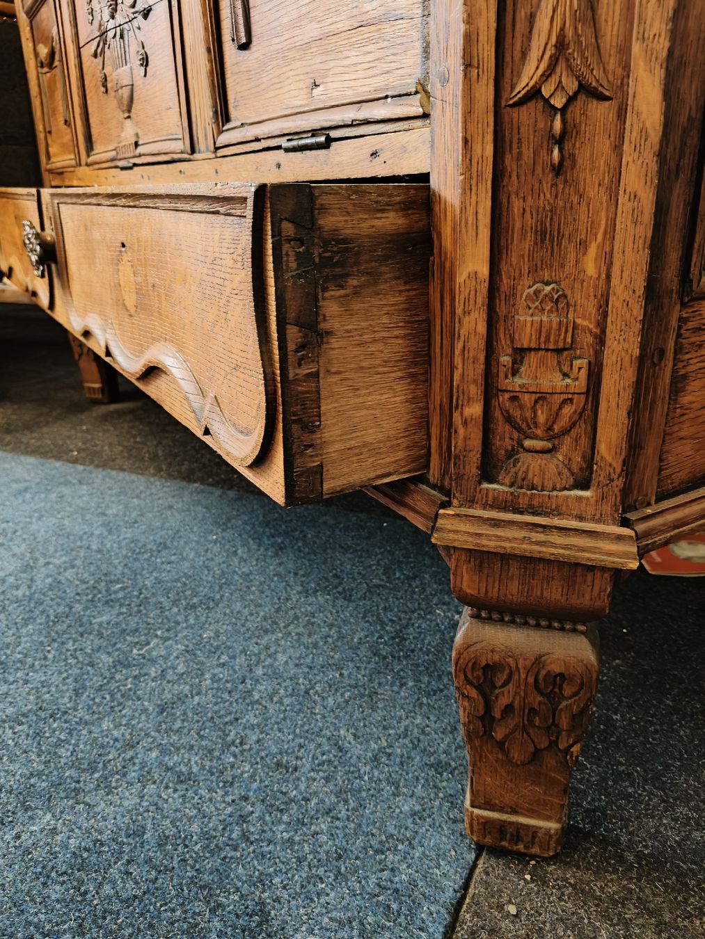 Commodes: Antike Große Truhe/kommode – D'occasion à Zwingen par inf_2blh 5
