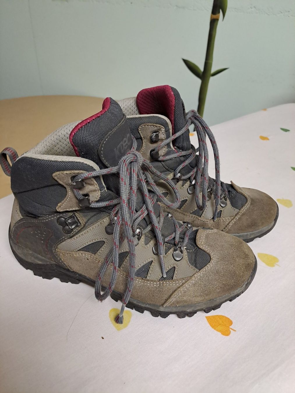Scarpe da uomo: Wanderschuhe Ktec 37 – Usato da Ilanz venduto da abc987