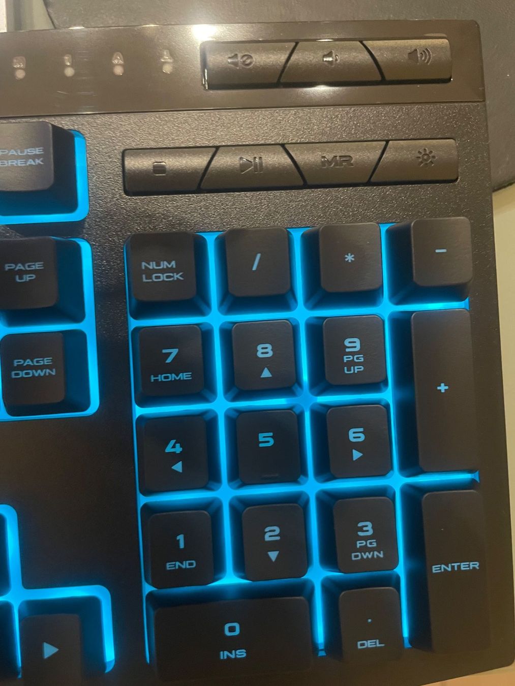 Tastiere: New Acer Predator led gaming keyboard – Nuovo e nell'imballaggio originale da Genève venduto da lailas_things 5