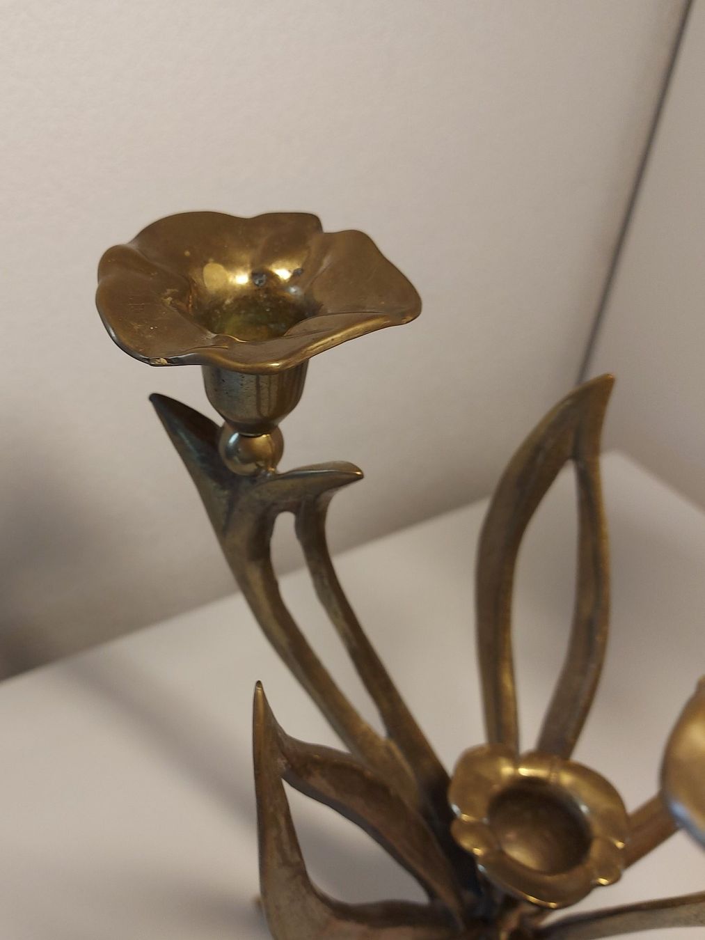 Portacandele: Schwerer Jugendstil-Kerzenständer aus Messing, vierarmig – Usato da Schlieren venduto da  8