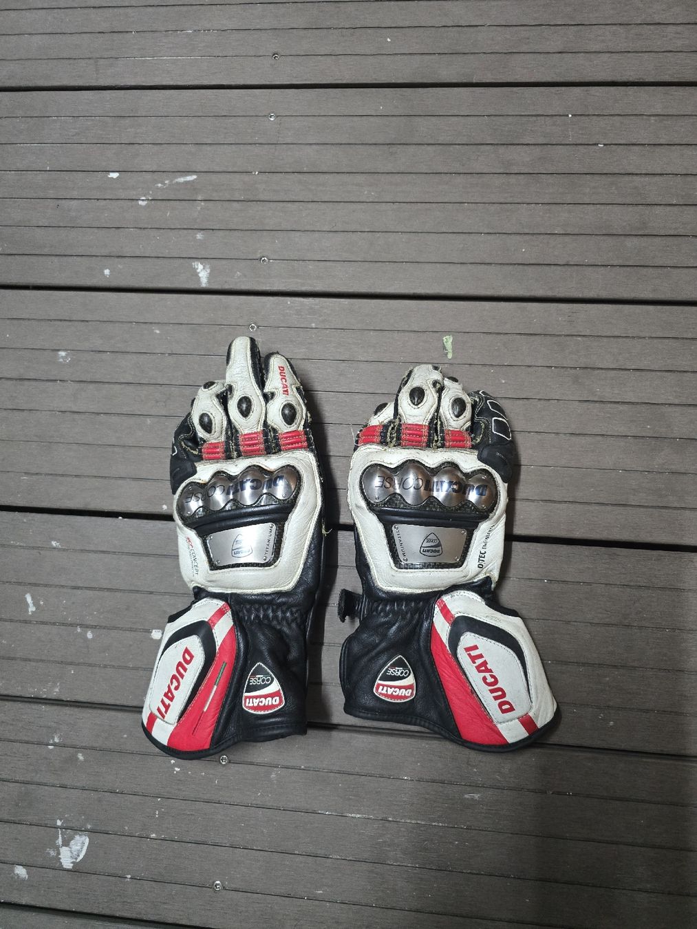 Handschuhe & Handstulpen: Ducati Corse Handschuhe – Gebraucht aus Niederbipp von Tiffany1771