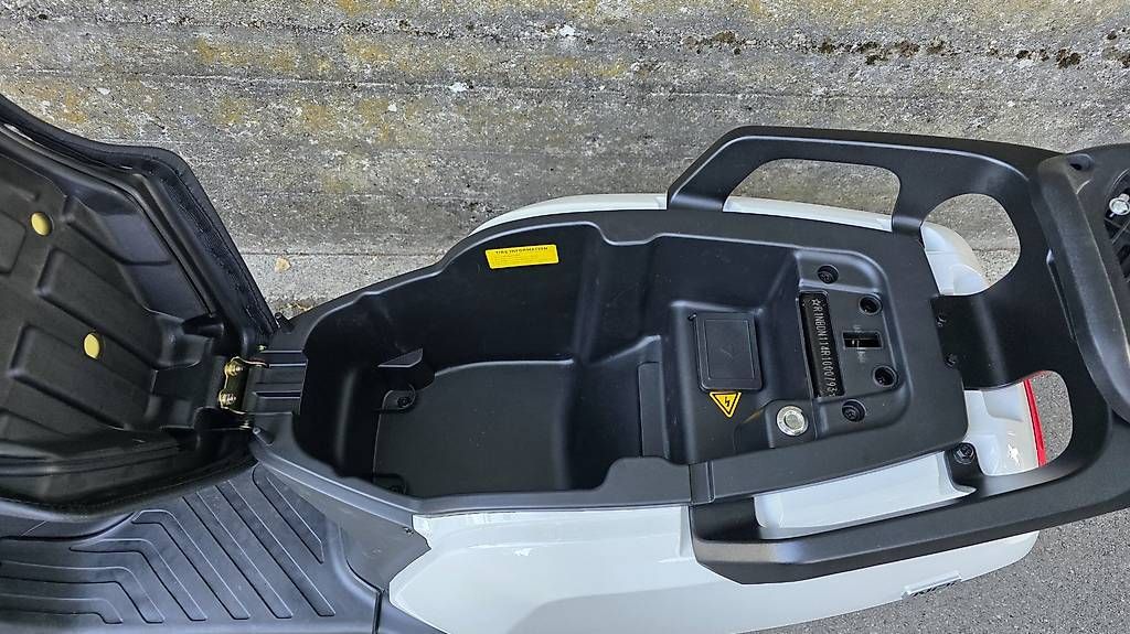 Strada: NIU NQI Sport , Roller Elektro – Nuovo e nell'imballaggio originale da Wil SG venduto da linox 4