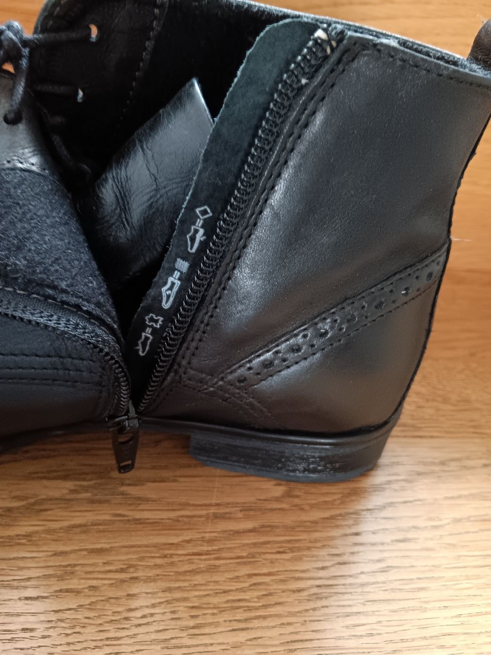 Scarpe da donna: Schwarze Lederstiefeletten, Gr. 38 – Usato da Sempach venduto da benzi70 4