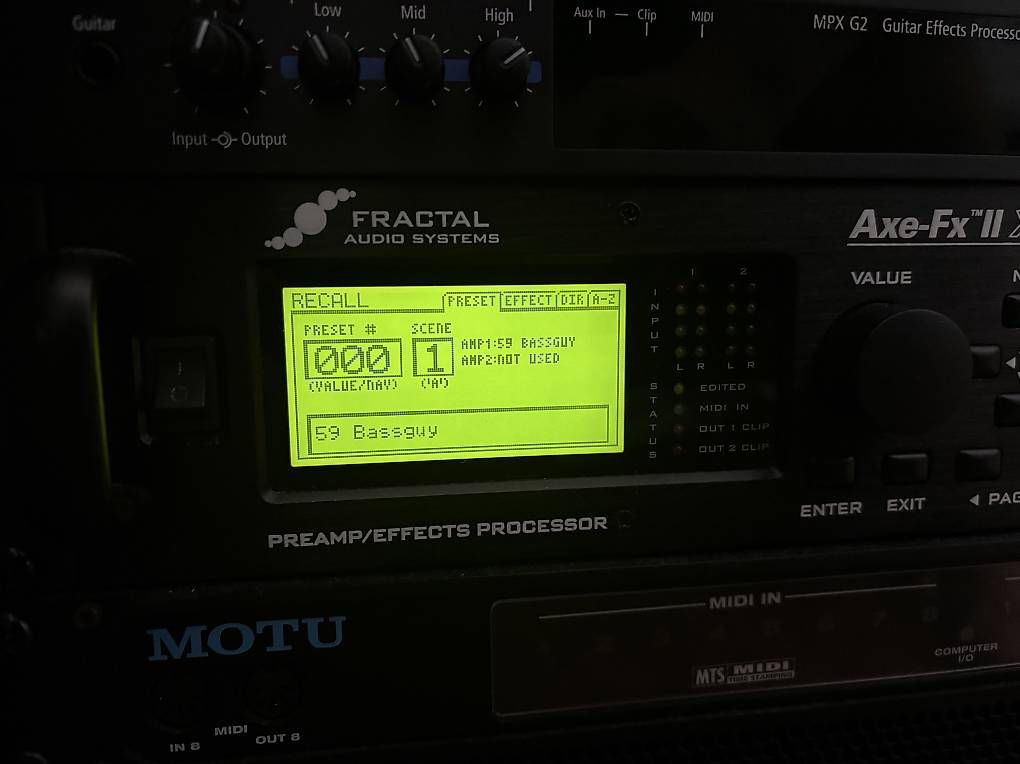 Strumenti musicali: Fractal Audio Axe-Fx II XL  Top Zustand  – Usato da Tägerwilen venduto da fav_x26n 1