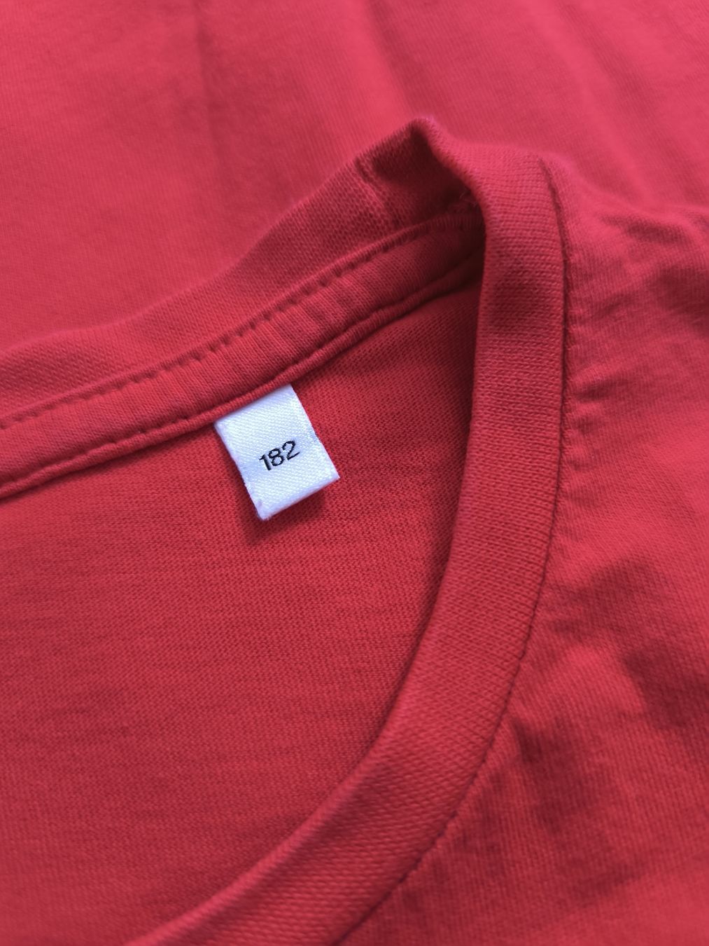 Lotti & Set di vestiti: 3 T-Shirt Grösse 182 – Usato da Oberdiessbach venduto da Zwerg82 3